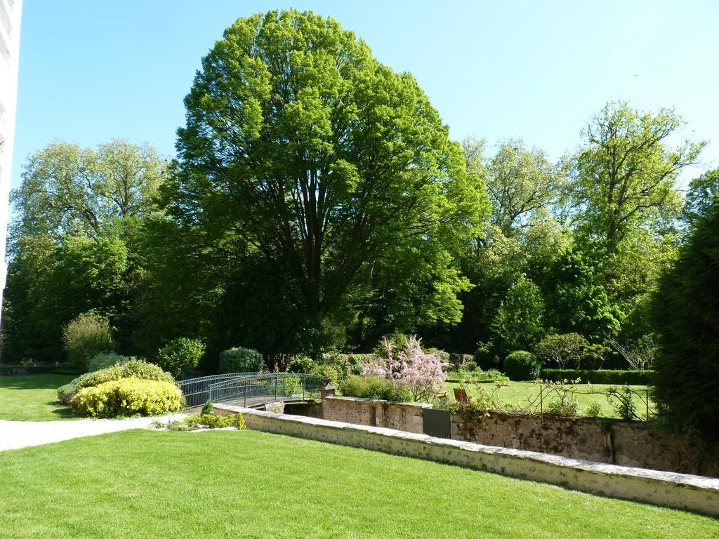 Le Clos Saint Nicolas Château-Renard Exterior foto